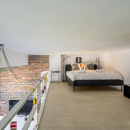 Rentplanet - Matejki Апартаменты